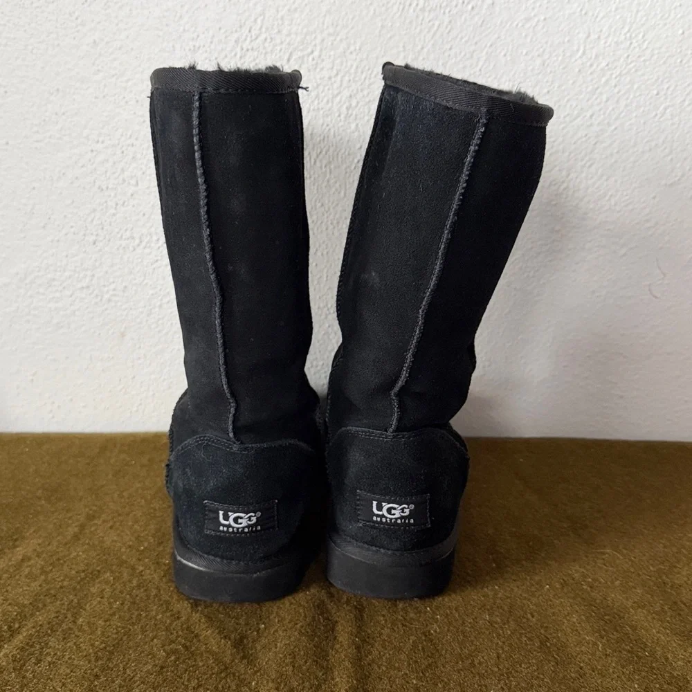 UGG Classic Tall Boots Women’s Size 6